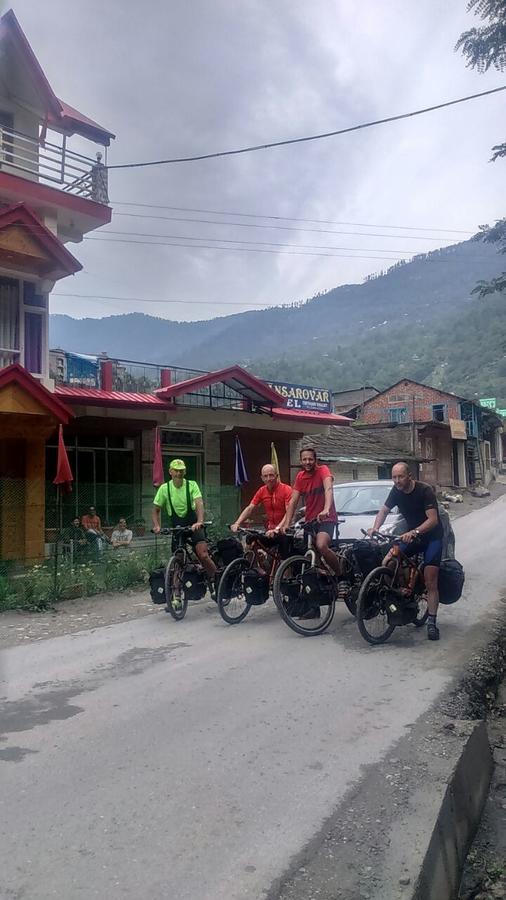 Hotel Mansarovar Banjār Eksteriør bilde