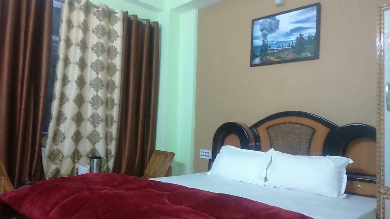Hotel Mansarovar Banjār Eksteriør bilde