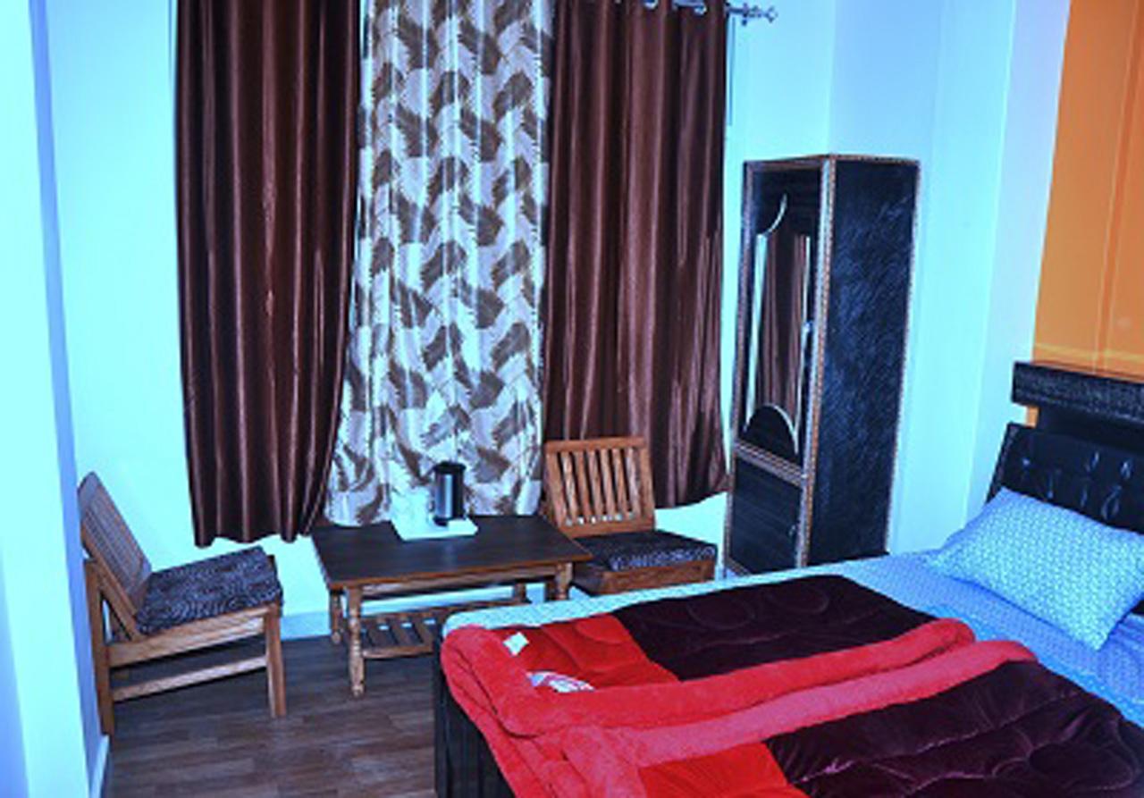 Hotel Mansarovar Banjār Eksteriør bilde